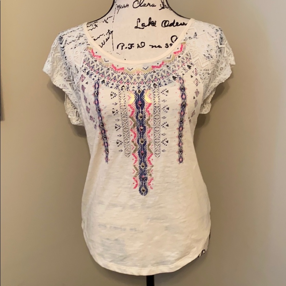 Stunning Miss me foiled Aztec lace top 🌵 5 for 30